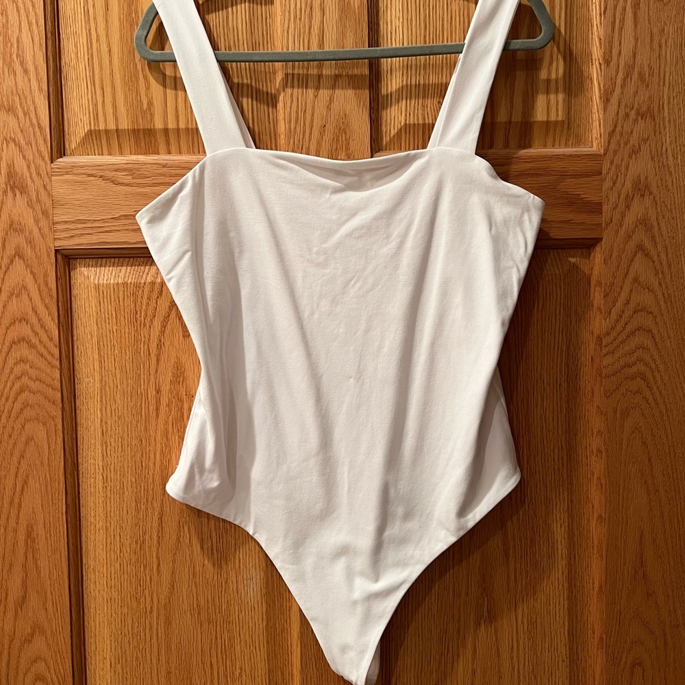 NUUDS white square neck body suit